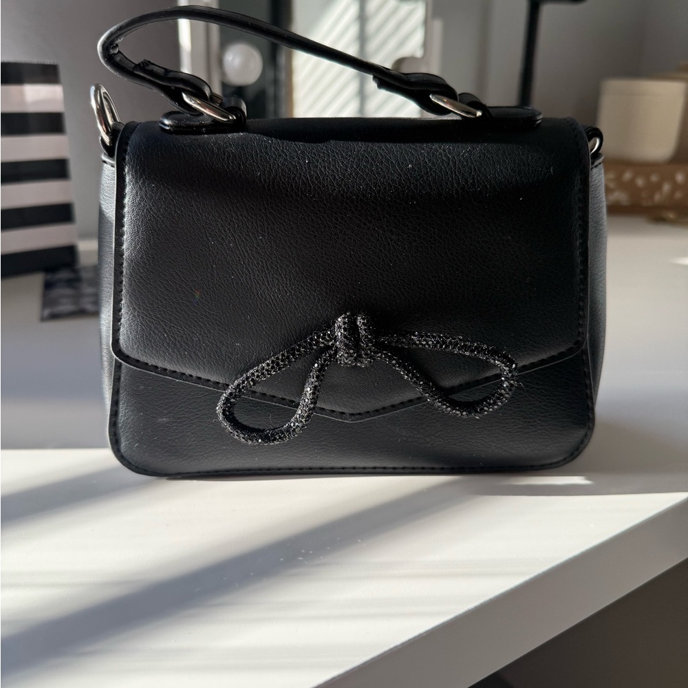 Elegant Black Leather Women's Bag
